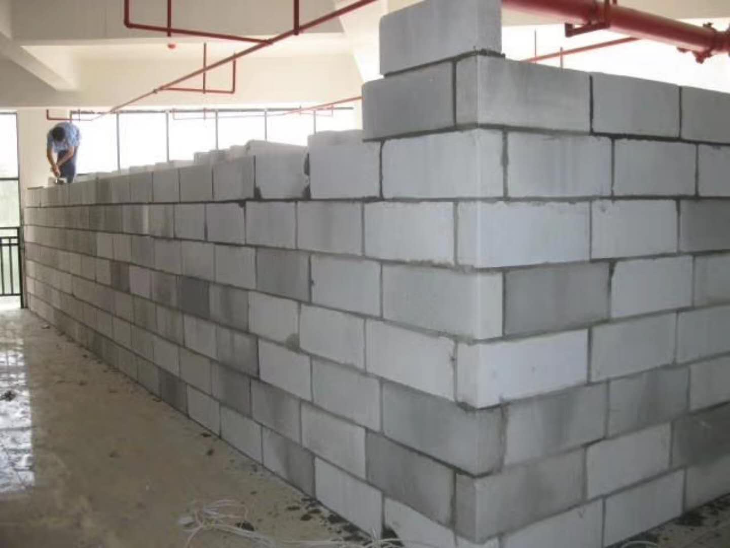 阜新蒸压加气混凝土砌块承重墙静力和抗震性能的研究